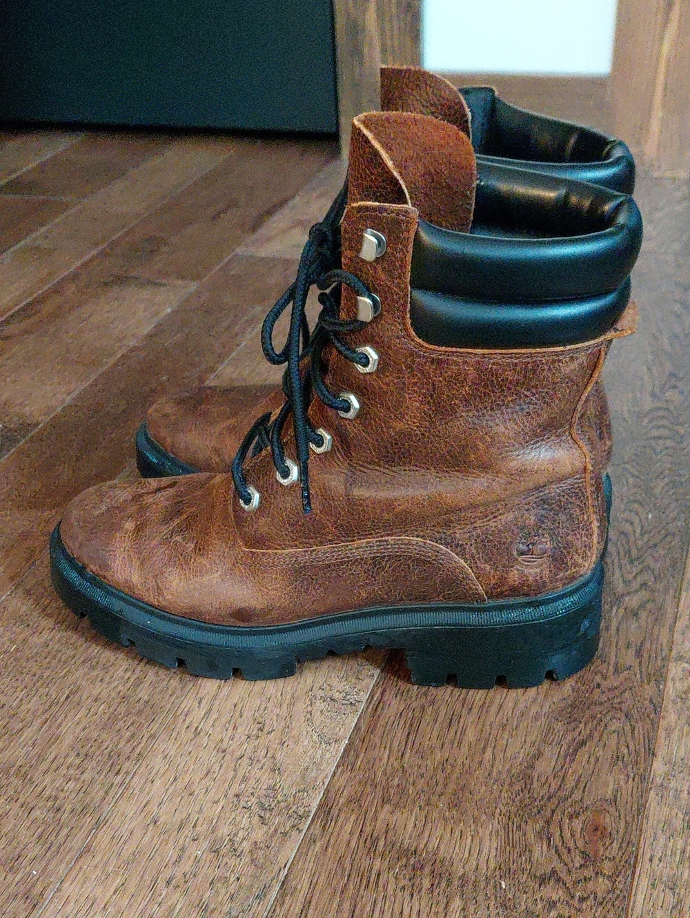Timberland Brown Waterproof Lace-Up Boots with Black Collar-Womens 8
